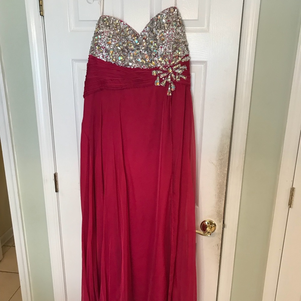 Cassandra Stone II by Mac Duggal, size 24W prom